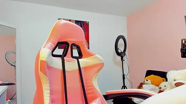 Vane Rossee online show from 8, 3, 2025