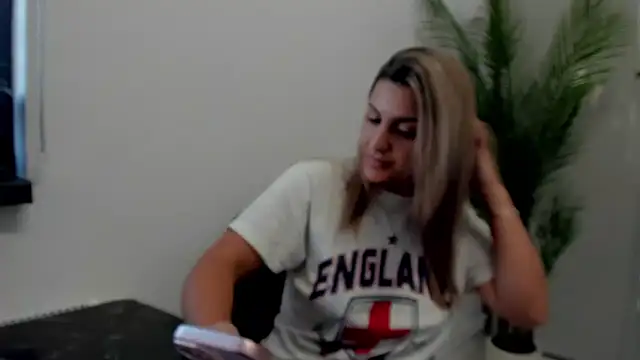 Snapshot of NicolePlay chatting on 30, 5, 2026 NicolePlay online show from 30, 5, 2026