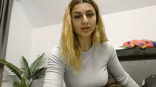 Snapshot of NicolePlay chatting on 12, 6, 2026 NicolePlay online show from 12, 6, 2026