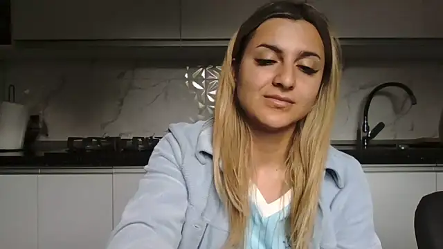 Snapshot of NicolePlay chatting on 15, 6, 2026 NicolePlay online show from 15, 6, 2026
