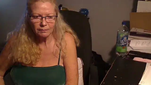 XTRAHORNYONE online show from 13, 2, 2025