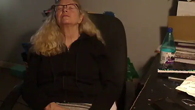 XTRAHORNYONE online show from 22, 2, 2025