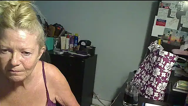 XTRAHORNYONE online show from 10, 9, 2025