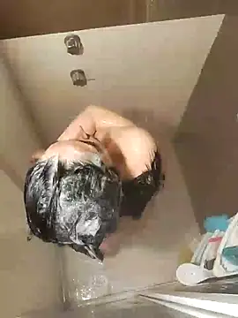 Snapshot of towers_j chatting on 15, 12, 2024 towers j online show from 15, 12, 2024