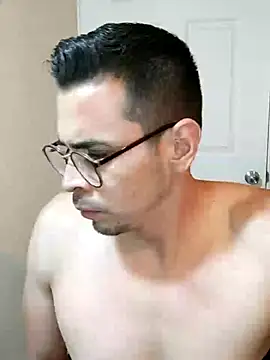 Snapshot of towers_j chatting on 5, 3, 2025 towers j online show from 5, 3, 2025