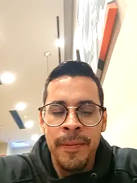 Snapshot of towers_j chatting on 22, 3, 2025 towers j online show from 22, 3, 2025