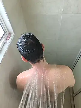 Snapshot of towers_j chatting on 8, 9, 2025 towers j online show from 8, 9, 2025