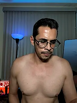 Snapshot of towers_j chatting on 10, 9, 2025 towers j online show from 10, 9, 2025