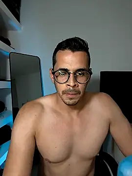 Snapshot of towers_j chatting on 25, 9, 2025 towers j online show from 25, 9, 2025