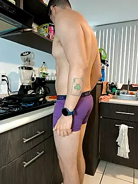 Snapshot of towers_j chatting on 26, 9, 2025 towers j online show from 26, 9, 2025