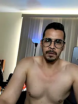 Snapshot of towers_j chatting on 4, 10, 2025 towers j online show from 4, 10, 2025