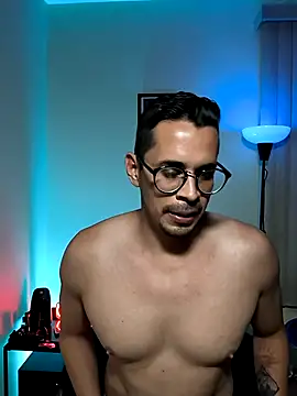 Snapshot of towers_j chatting on 17, 10, 2025 towers j online show from 17, 10, 2025