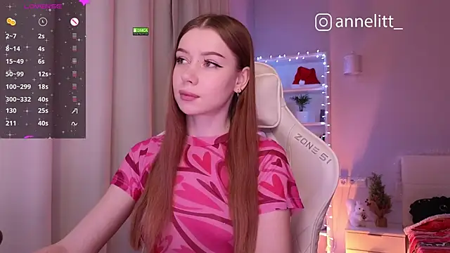 Snapshot of Annelitt chatting on 7, 1, 2025 Annelitt online show from 7, 1, 2025