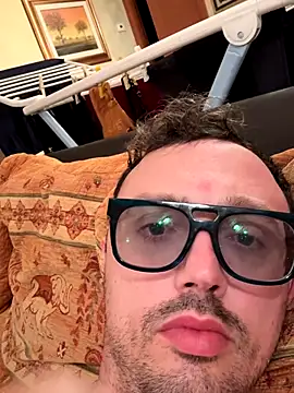 Snapshot of minga1995 chatting on 19, 12, 2025 minga1995 online show from 19, 12, 2025