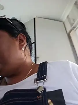 Snapshot of IndianDelia chatting on 8, 3, 2025 IndianDelia online show from 8, 3, 2025