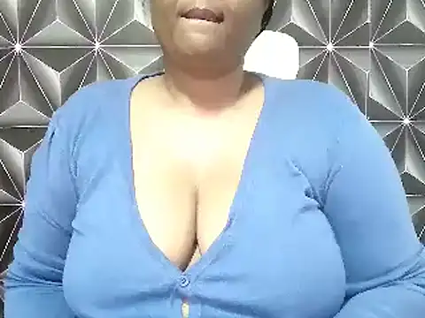 Snapshot of IndianDelia chatting on 7, 10, 2025 IndianDelia online show from 7, 10, 2025