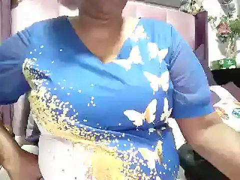 Snapshot of IndianDelia chatting on 19, 11, 2025 IndianDelia online show from 19, 11, 2025