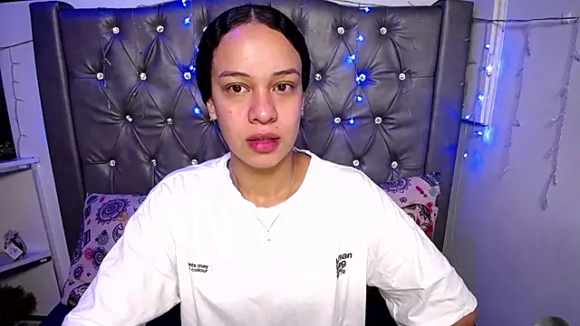 LAILAGUMMY online show from 12, 2, 2025