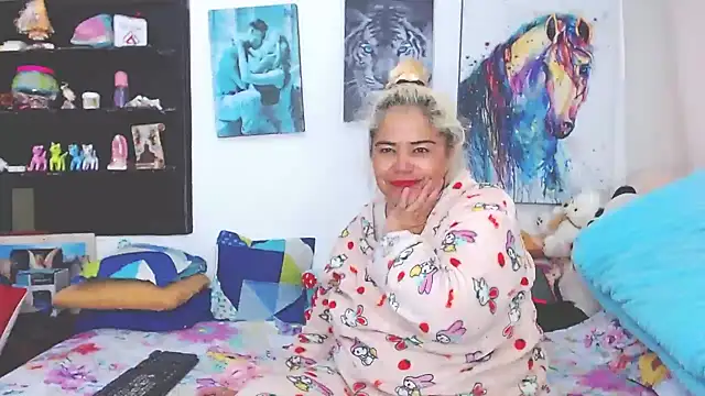 estrellita fugaz16x online show from 11, 2, 2025