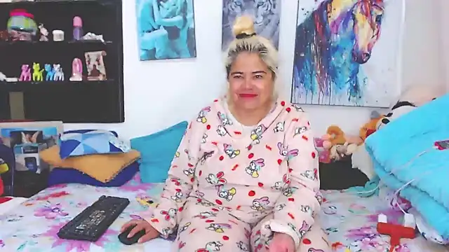 estrellita fugaz16x online show from 12, 2, 2025