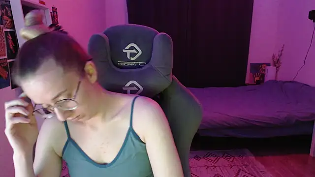 AnabelFrel online show from 12, 4, 2026