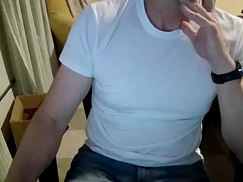 Snapshot of mariohurt101 chatting on 1, 10, 2025 mariohurt101 online show from 1, 10, 2025