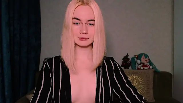 xxxcharismaaa online show from 19, 1, 2025