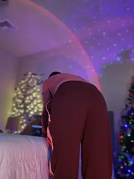 MaiseKnox online show from 21, 12, 2024