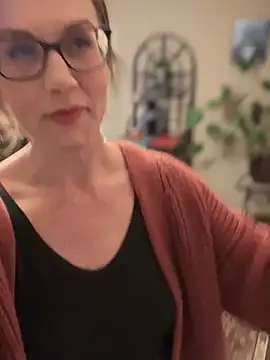 MaiseKnox online show from 28, 12, 2024