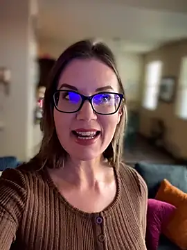 MaiseKnox online show from 14, 11, 2025