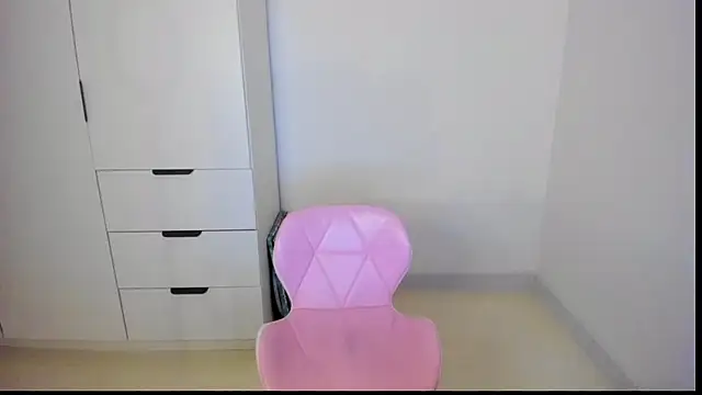 Snapshot of MiaStripDance chatting on 2, 11, 2025 MiaStripDance online show from 2, 11, 2025