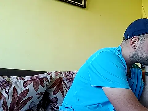 Snapshot of Flakka95 chatting on 4, 10, 2025 Flakka95 online show from 4, 10, 2025