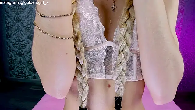 Akilla Queen online show from 18, 11, 2025