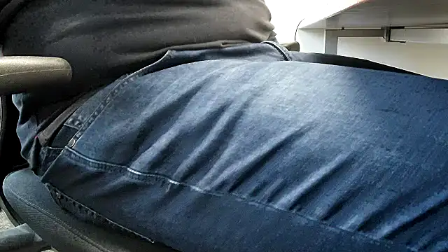 Snapshot of 69bezfleku chatting on 23, 10, 2025 69bezfleku online show from 23, 10, 2025