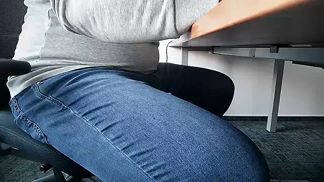 Snapshot of 69bezfleku chatting on 30, 10, 2025 69bezfleku online show from 30, 10, 2025