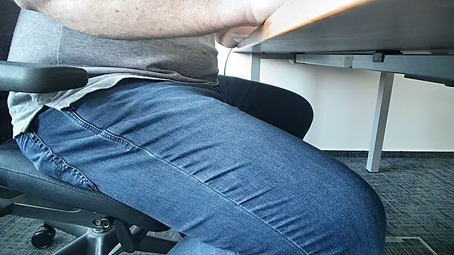 Snapshot of 69bezfleku chatting on 5, 11, 2025 69bezfleku online show from 5, 11, 2025