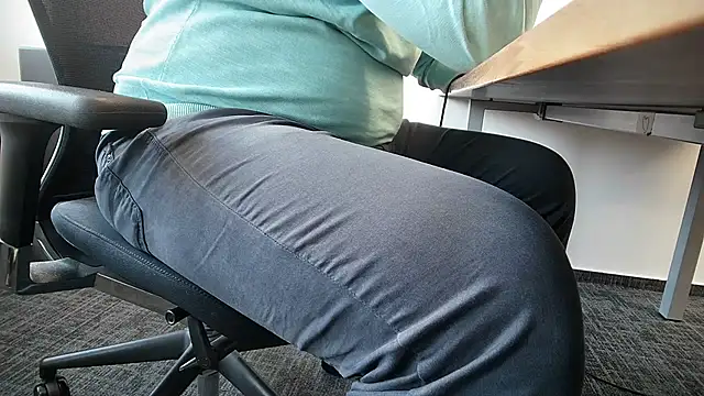 Snapshot of 69bezfleku chatting on 11, 11, 2025 69bezfleku online show from 11, 11, 2025