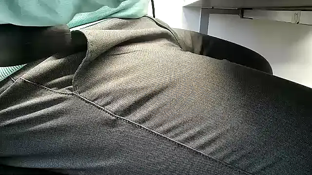 Snapshot of 69bezfleku chatting on 3, 12, 2025 69bezfleku online show from 3, 12, 2025