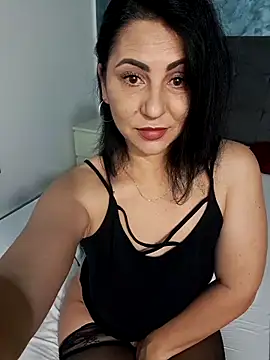 Snapshot of charrlote_love chatting on 11, 6, 2026 charrlote love online show from 11, 6, 2026