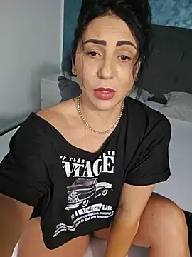 Snapshot of charrlote_love chatting on 12, 7, 2026 charrlote love online show from 12, 7, 2026
