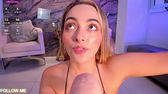 Snapshot of MelissaMoore_ chatting on 5, 3, 2025 MelissaMoore online show from 5, 3, 2025