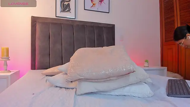 Snapshot of isa_bunny chatting on 23, 1, 2025 isa bunny online show from 23, 1, 2025