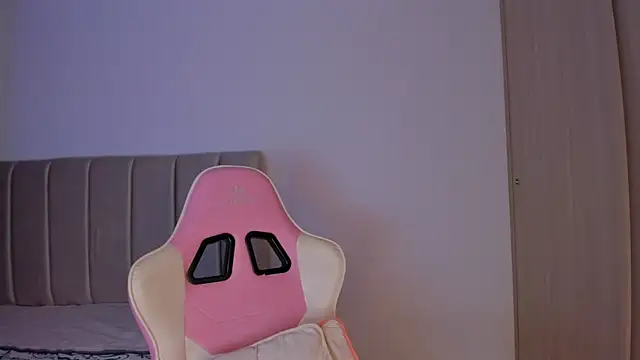 Snapshot of isa_bunny chatting on 18, 9, 2025 isa bunny online show from 18, 9, 2025