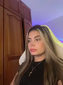 Snapshot of Miss_valeriaa chatting on 17, 7, 2026 Miss valeriaa online show from 17, 7, 2026