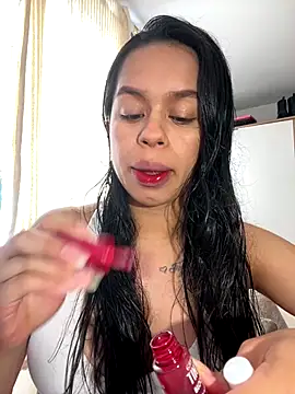 Snapshot of xlovelygirlx chatting on 29, 9, 2025 xlovelygirlx online show from 29, 9, 2025