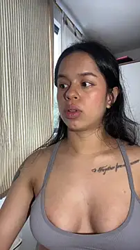 Snapshot of xlovelygirlx chatting on 10, 10, 2025 xlovelygirlx online show from 10, 10, 2025