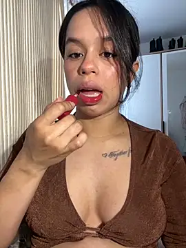 Snapshot of xlovelygirlx chatting on 12, 10, 2025 xlovelygirlx online show from 12, 10, 2025