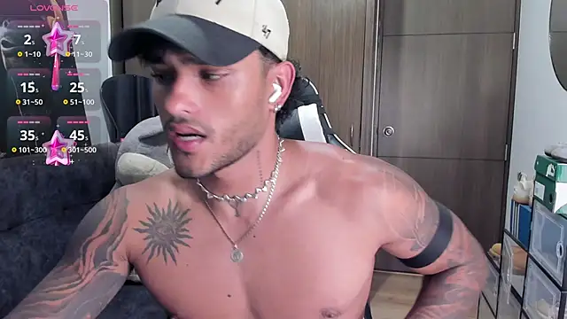 Snapshot of Alessandro_Vanni chatting on 9, 11, 2025 Alessandro Vanni online show from 9, 11, 2025