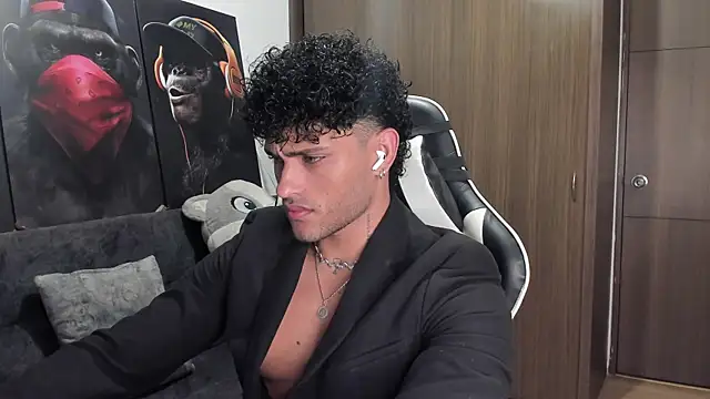 Snapshot of Alessandro_Vanni chatting on 18, 11, 2025 Alessandro Vanni online show from 18, 11, 2025