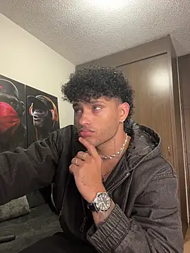 Snapshot of Alessandro_Vanni chatting on 19, 11, 2025 Alessandro Vanni online show from 19, 11, 2025